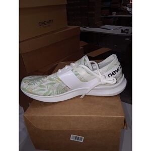 New Balance Women's FuelCore Nergize Sport V1 Sneaker, Nb White/Black, 9.5 Wide